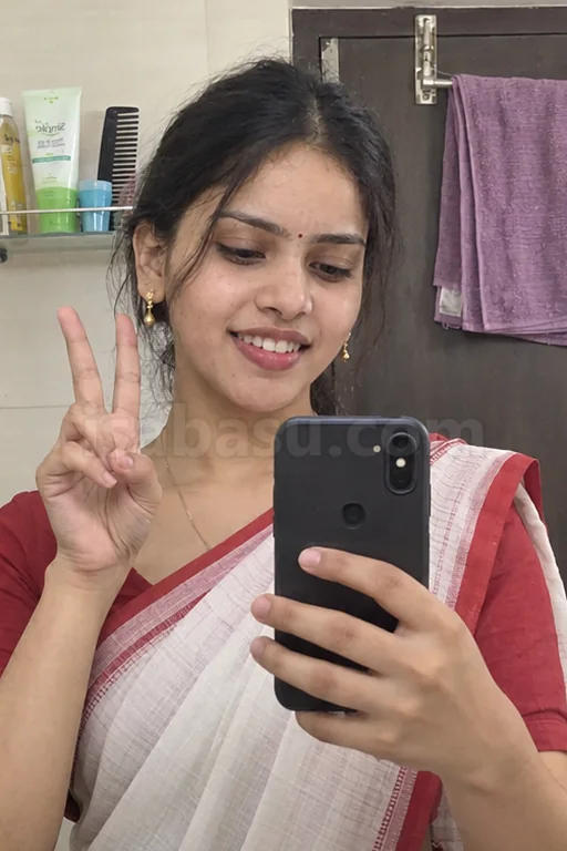 Suhani Malayalam Girl Photo 2 of 4